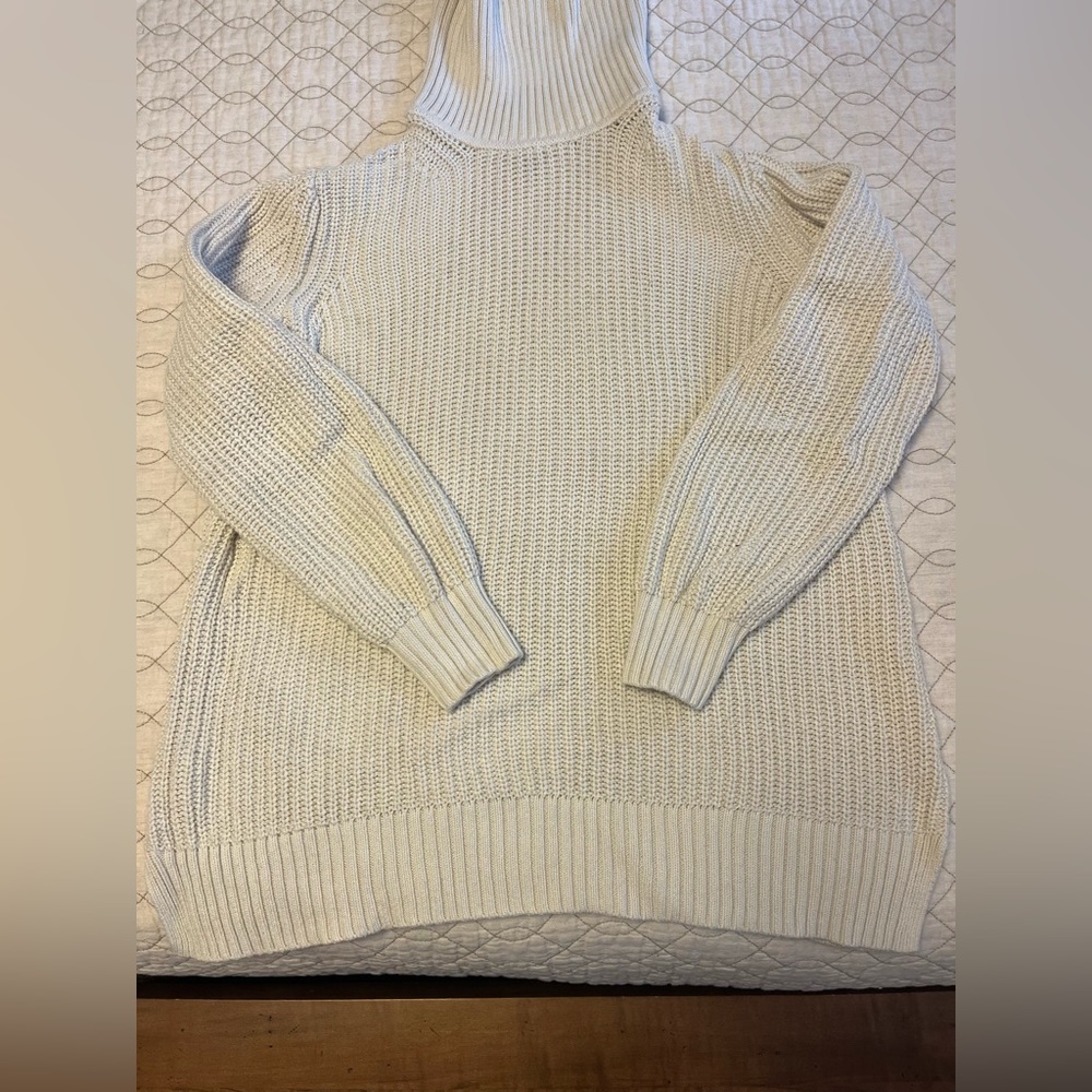 GAP Cream Turtleneck Rib Knit Sweater